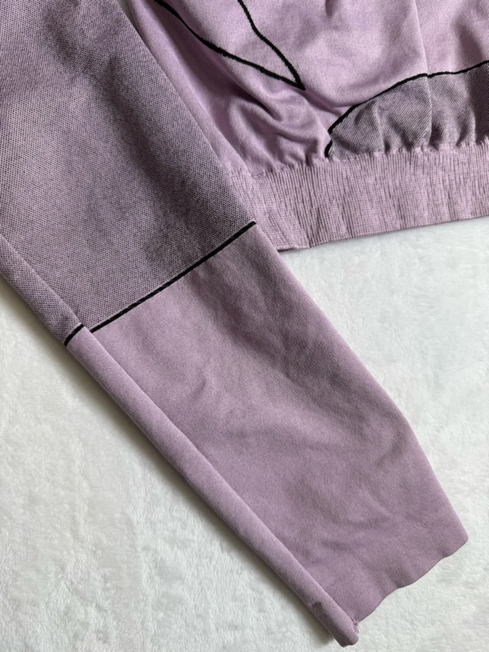 Cropped Lilac Long-Sleeve Seamless Top - Women - Picture 3 of 4